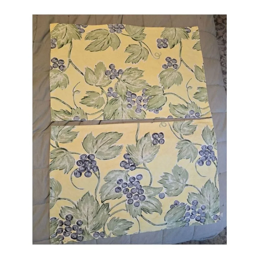 Vintage Grape Vine Print Cloth placemats Set Of 4 Yellow & Green